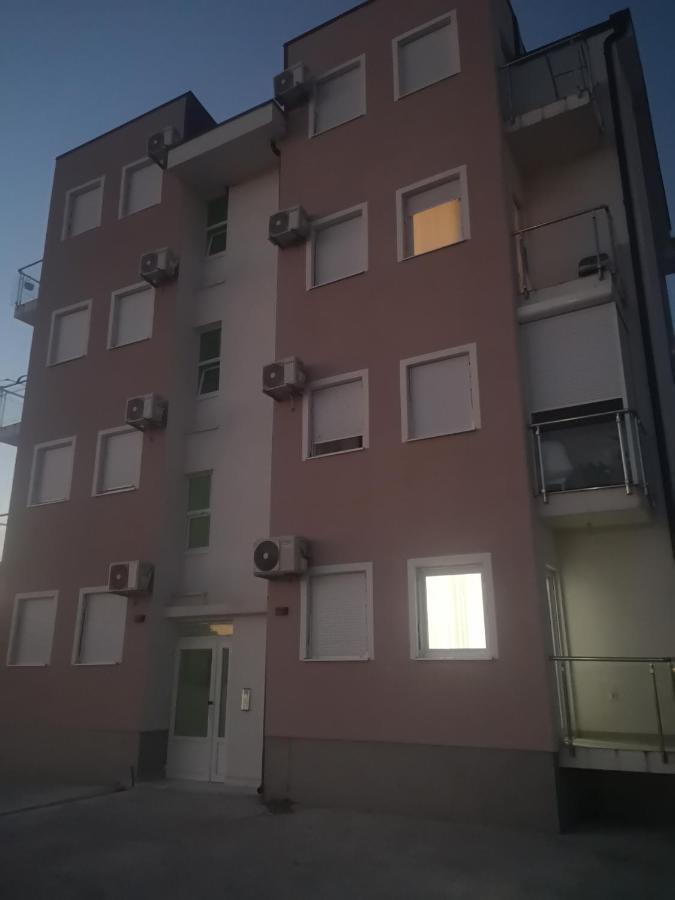 Ferienwohnung Jednosoban Stan Zoja Podgorica Exterior foto
